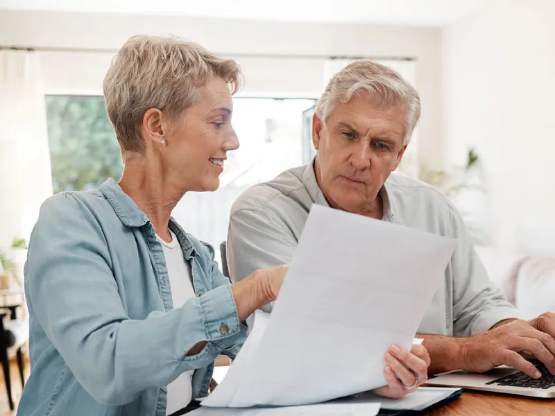 Patient talking calmly with a medical consultant